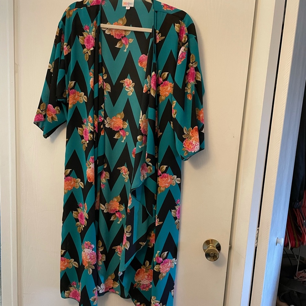 NWOT LuLaRoe Shirley